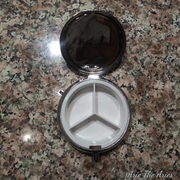 MANDALA PILL CASE - Picture 3 of 4